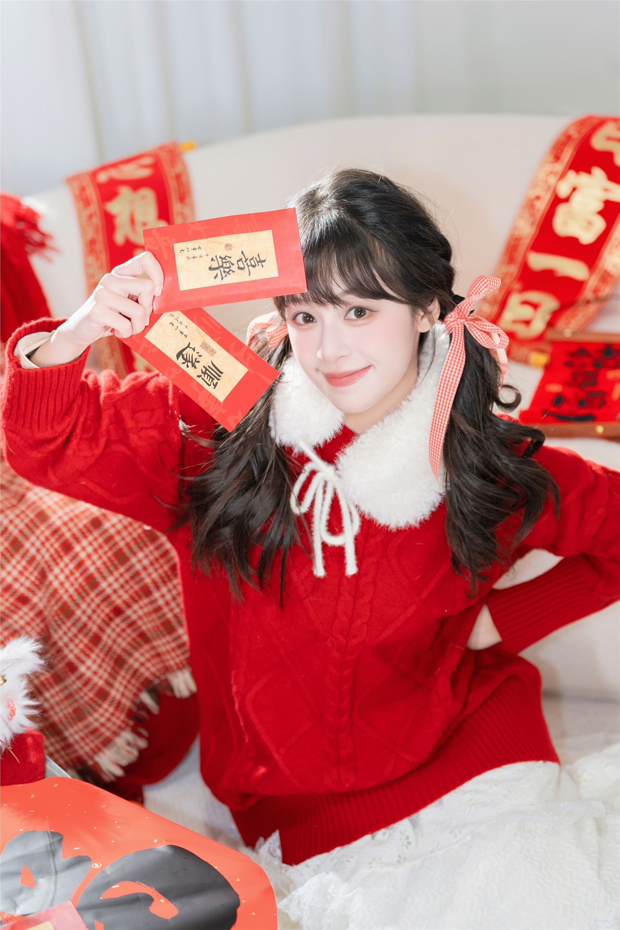 YITUYU艺图语 2025.01.14 居家新年照 夏芋小年